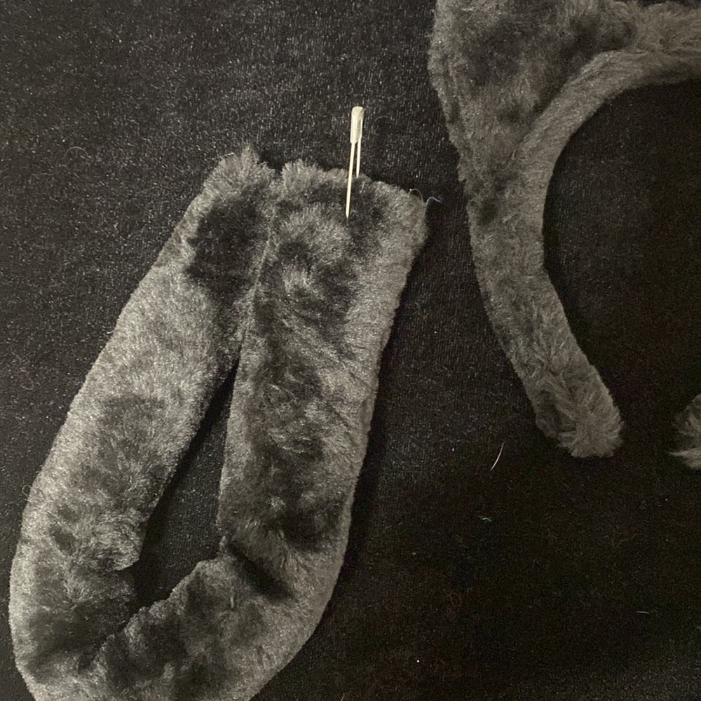 Black cat accesories - Picture 3 of 3